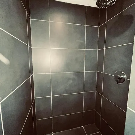 Le Studio 42, Apartment *